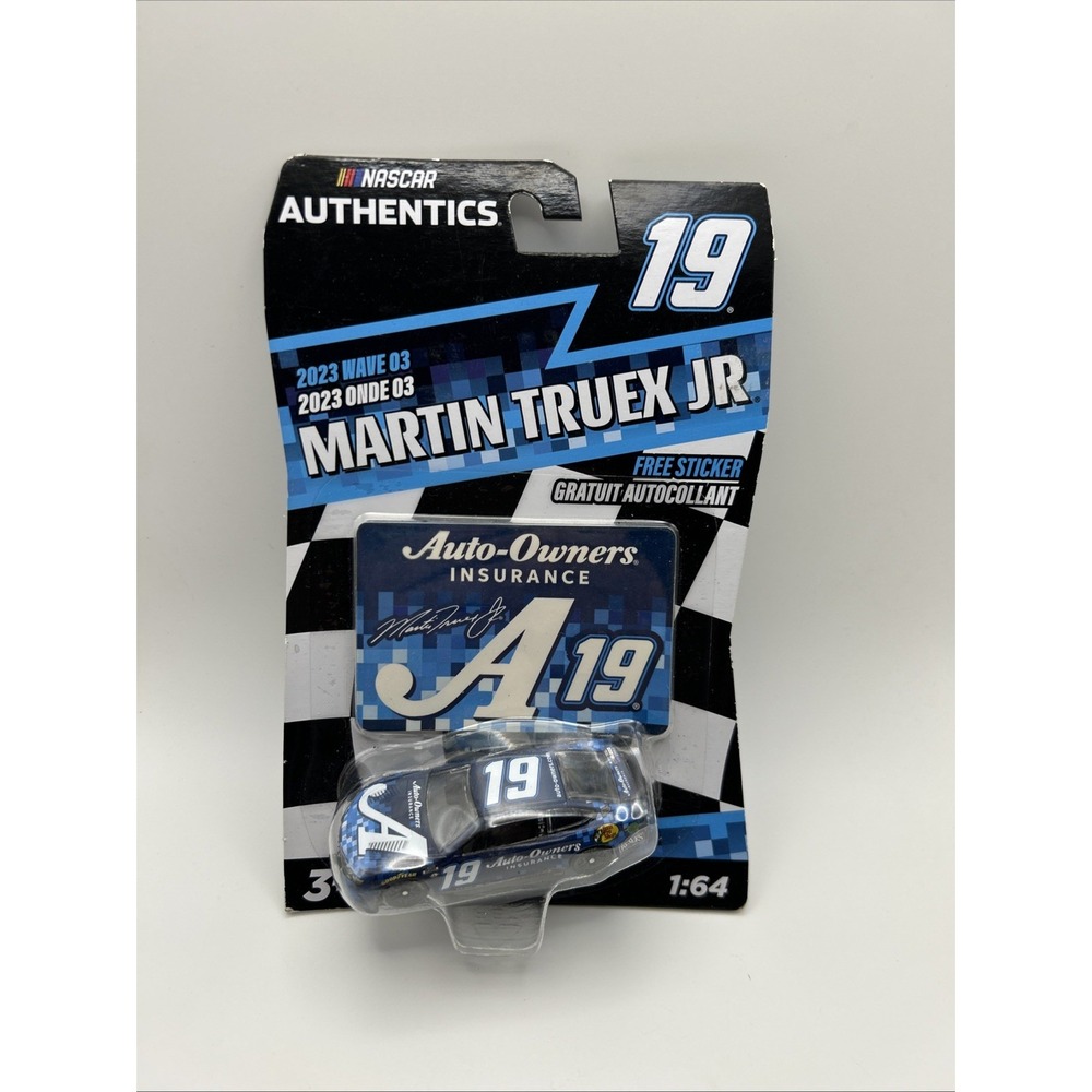 2022 Martin‎ Truex Jr #19 Auto-Owners Insurance 1:64 Nascar Authentics Wave 5
